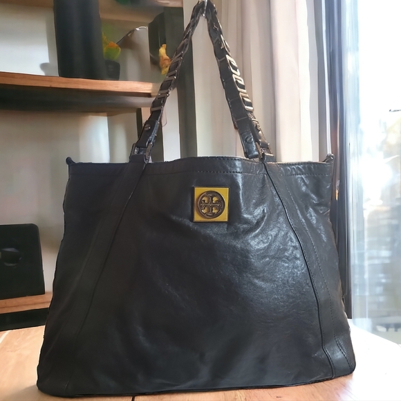 Tory Burch Handbags - Tory Burch Louisa Slouchy Tote with COA